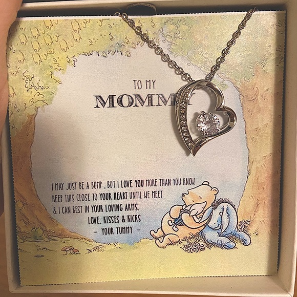 NWOT Mommy Heart Necklace NEVER WORN - Picture 1 of 3